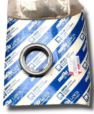 Alfa Romeo 156 Oil filter mounting bracket Q244 40001600