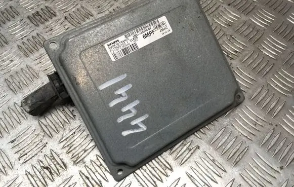 Ford Focus Engine control unit/module S118934103 260484682 5M5112A650GF