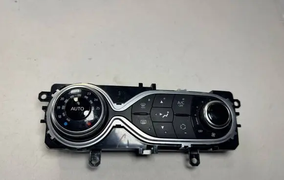 Renault Captur Climate control unit 275105430R
