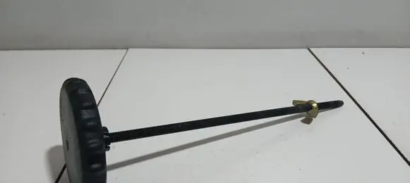 BMW 7 E65 E66 Spare wheel bolt