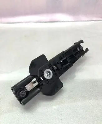 Volvo XC40 Seat belt adjustment rail 8632605