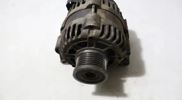 Opel Insignia A Generator/alternator 13500577