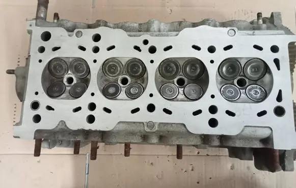 KIA Carens I Engine head K247