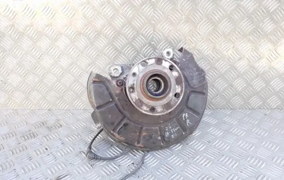 Front wheel hub