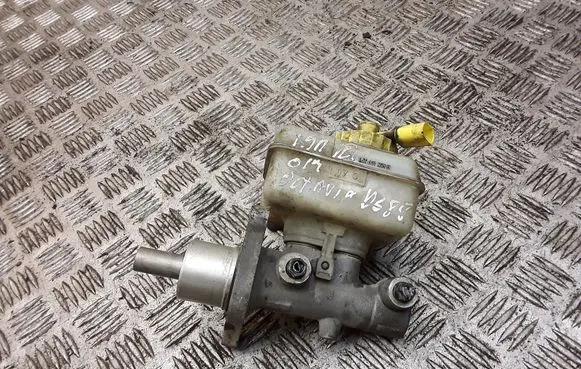 Skoda Octavia Mk1 (1U) Master brake cylinder 1J1611301