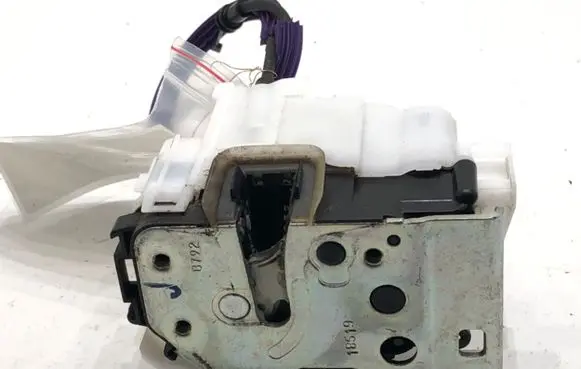 Fiat Tipo Front door lock 519836030