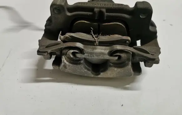 Ford Fusion II Front brake caliper