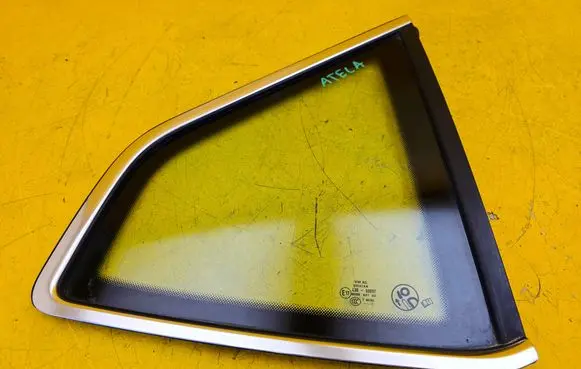 Seat Ateca Rear side window 575845042T