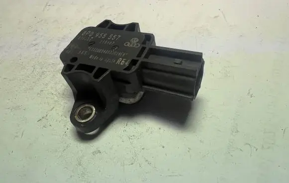 Audi A4 S4 B7 8E 8H Airbag deployment crash/impact sensor 8P0955557 210407 020354