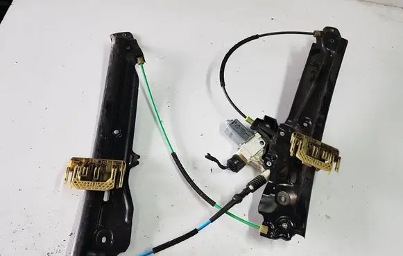 BMW 5 F10 F11 Front door window regulator with motor