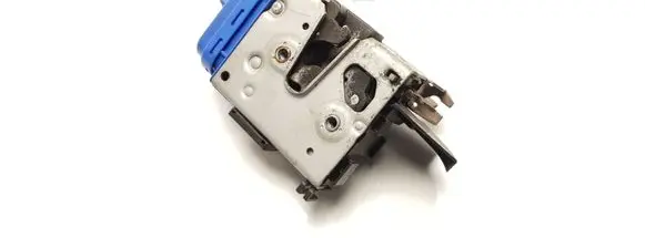 Audi A4 S4 B5 8D Rear door lock 8D0839015A