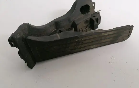 Volkswagen PASSAT B6 Accelerator throttle pedal 1K1721503L