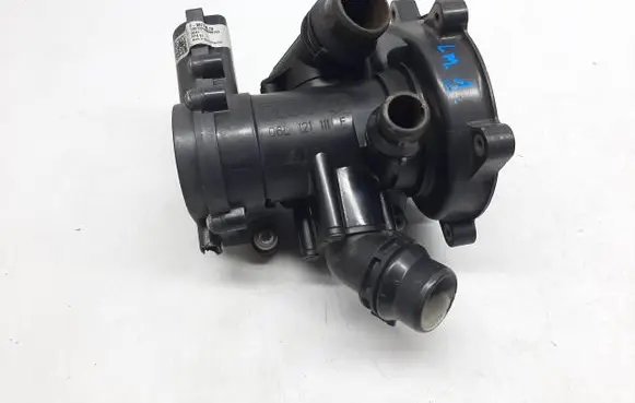 Thermostat/thermostat housing