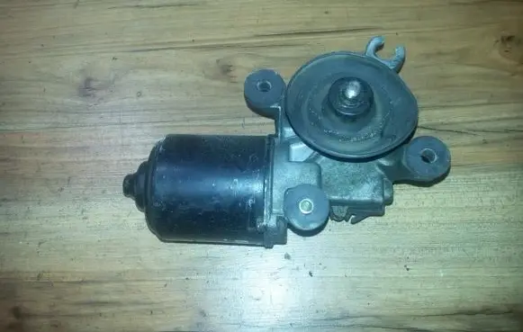 Mazda 929 Wiper motor