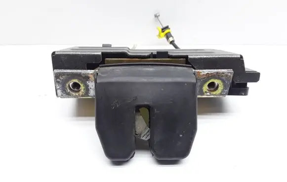 Volvo XC90 Loading door lock 30636919
