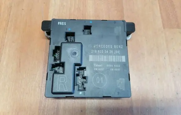 Mercedes-Benz CLS C219 Door control unit/module 2198203426 A2198203426 A2198203626