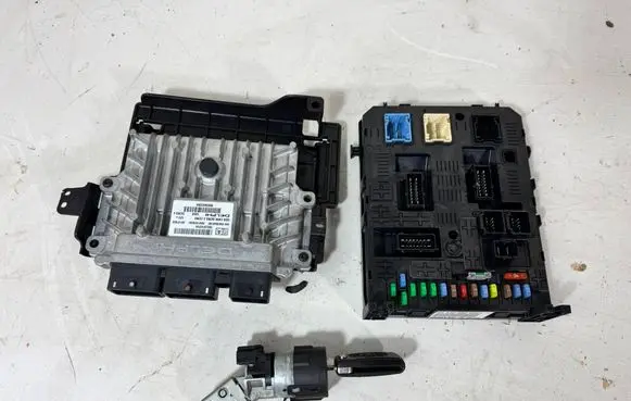 Citroen C5 Engine ECU kit and lock set 9663548180 9665843380 R0413C009C