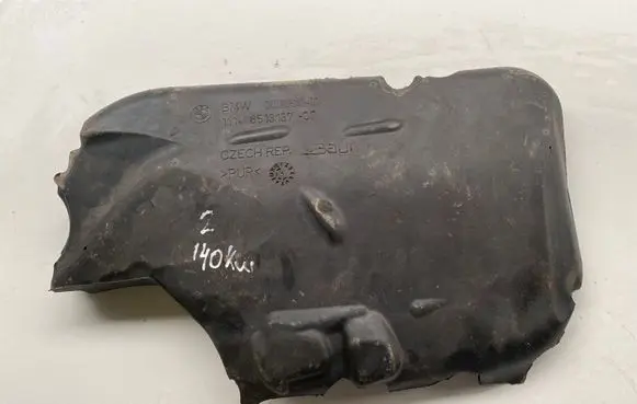 BMW 5 F10 F11 Heat shield in engine bay 8513137 20668511