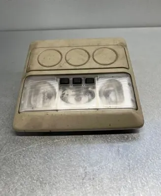 Land Rover Discovery 3 - LR3 Front seat light XDE600420LUM
