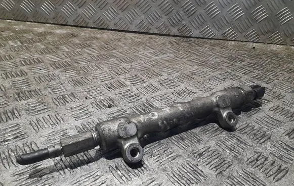 Toyota Avensis T250 Fuel main line pipe 8945871010