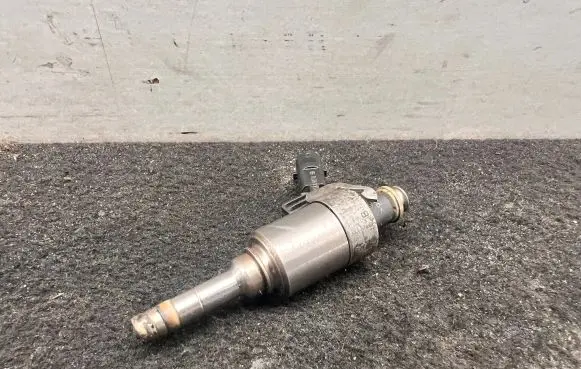 Audi A3 S3 A3 Sportback 8P Fuel injector 06H906036F