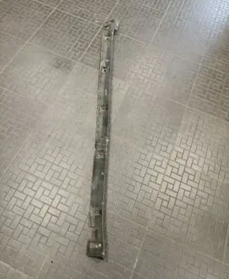 Suzuki Grand Vitara II Sill 7766165J0