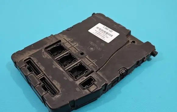 Renault Megane II Central body control module 8200261824 IMPRK1360132