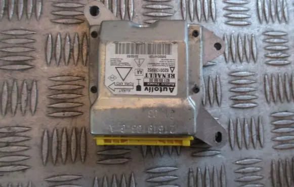 Renault Laguna II Airbag control unit/module 8200138952