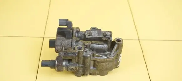 Honda Insight Camshaft holder 13SP44