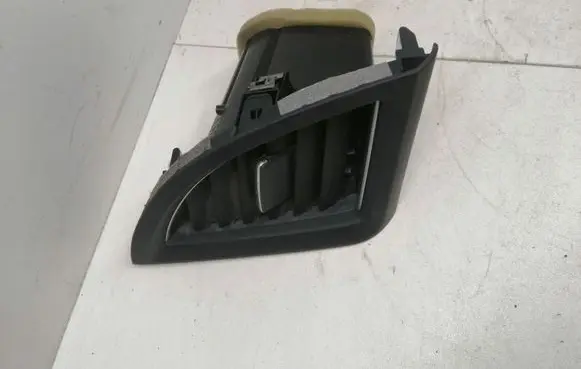 Honda CR-V Dashboard side air vent grill/cover trim 77615TOAA1