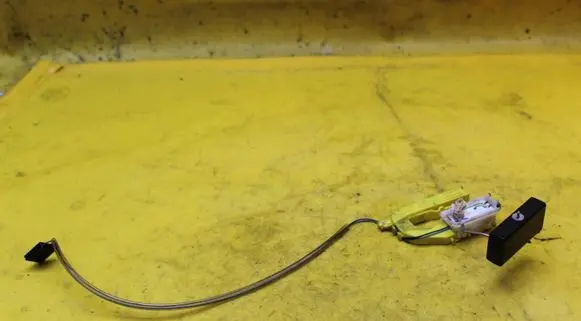 Audi A8 S8 D3 4E Fuel level sensor 4E0919673A