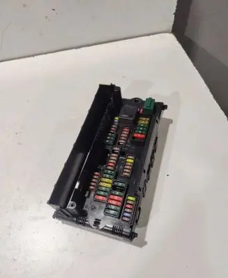 BMW 5 F10 F11 Fuse module 9252815 17033442 05474433