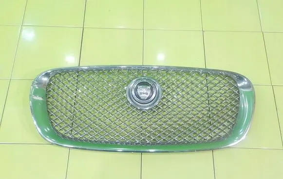 Jaguar XF X250 Front bumper upper radiator grill UP285