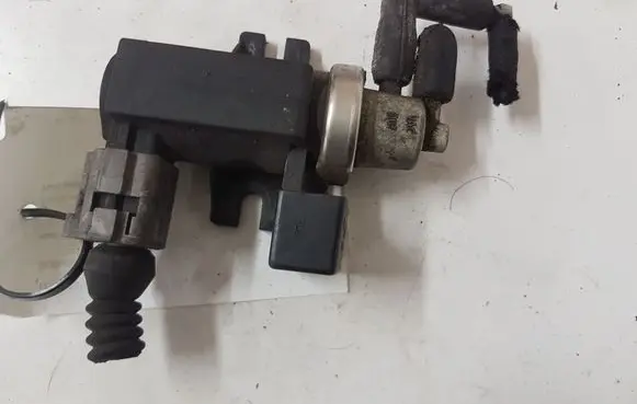 Audi A4 S4 B6 8E 8H Turbo solenoid valve 8E0906627 72290313