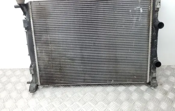 Renault Megane II Coolant radiator 8200357536