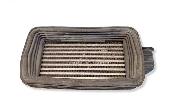 Ford Escort Intercooler air channel guide 91FF9L440AB