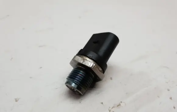 Fuel pressure sensor