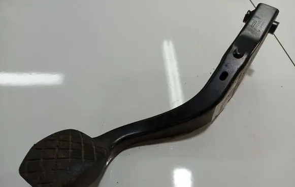 Audi A4 S4 B5 8D Brake pedal 8D1721140