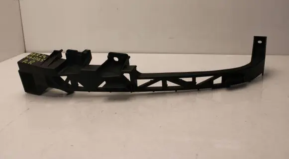 Mazda 5 Headlight/headlamp mounting bracket C29150151