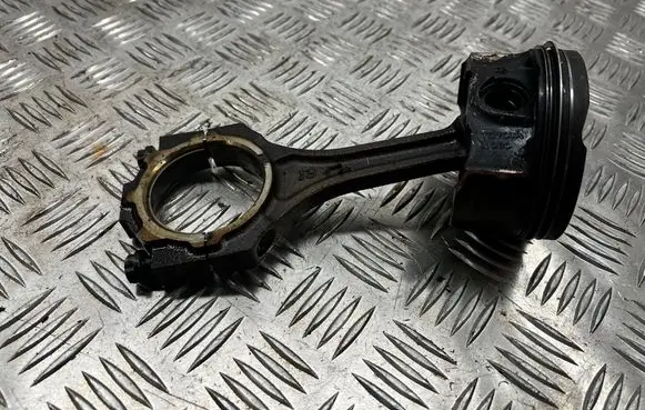 Lexus GS 300 350 430 450H Piston with connecting rod 