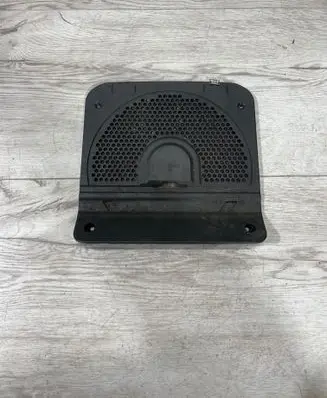BMW 3 E90 E91 Subwoofer grill/trim 9290908