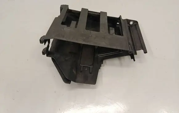 BMW 1 F40 Other engine bay part 586509