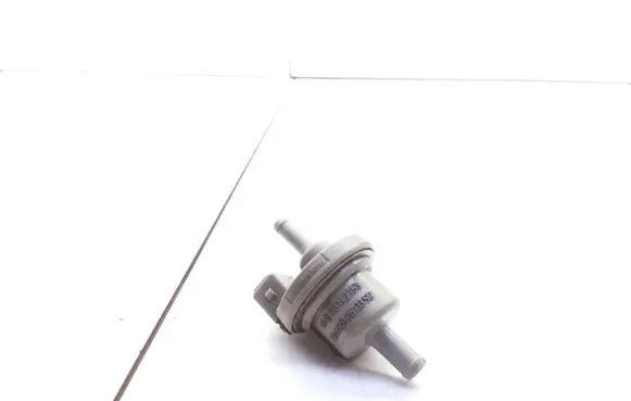 Volkswagen Golf II Valve vacuum 0280142153 026133517