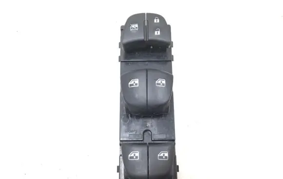 Nissan Qashqai Electric window control switch