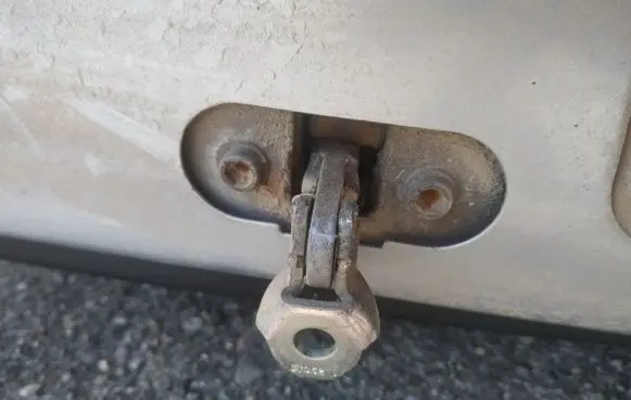 Fiat Punto (188) Rear door check strap stopper