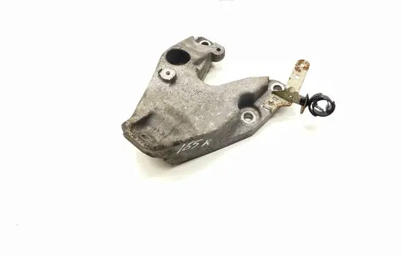 BMW 4 F32 F33 Engine mounting bracket 6864719 736813