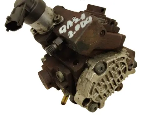 Nissan Qashqai Fuel injection high pressure pump 8200934657 0445010223