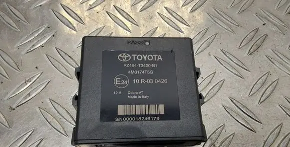 Toyota Auris 150 Parking PDC control unit/module PZ464T3420B1