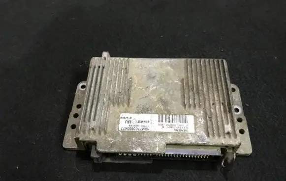 Renault Laguna I Engine control unit/module hom7700863477 s113717205d