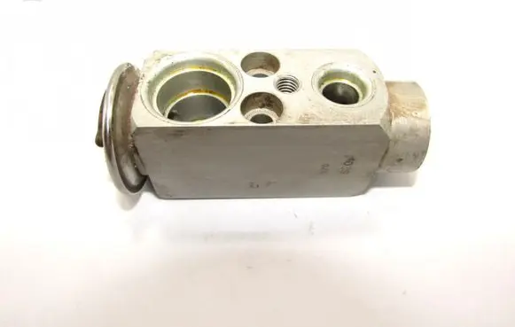 Air conditioning (A/C) expansion valve